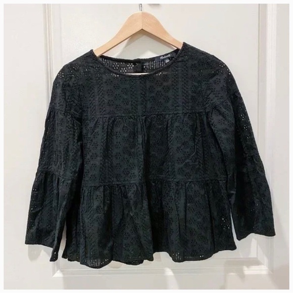Madewell Eyelet
Tiered Button-Back
Blouse - Picture 4 of 9